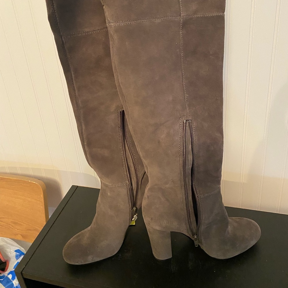 Gray Suede Gianni Bini Knee High Boots size 7.5